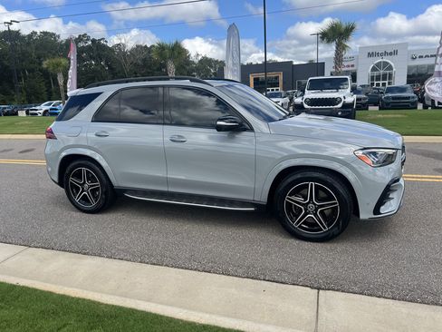 Used 2024 Mercedes-Benz GLE 450 4MATIC image 4