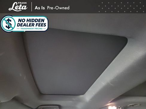 Used 2018 Ford Explorer XLT w/ Equipment Group 202A AWD/4WD image 15
