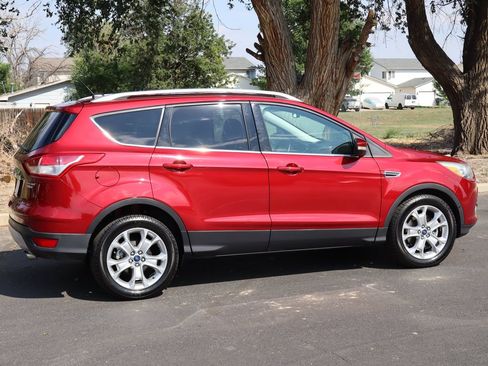 Used 2016 Ford Escape Titanium w/ Equipment Group 301A AWD/4WD image 4
