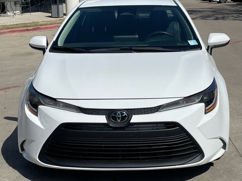 Used 2024 Toyota Corolla LE image 5