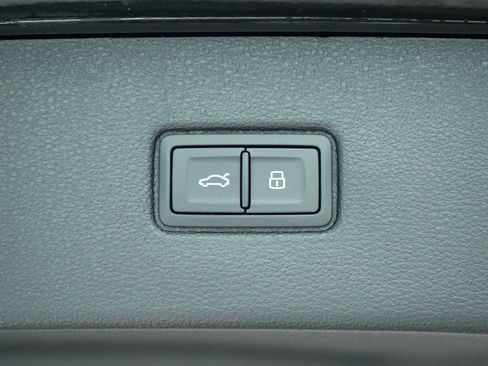 New 2025 Audi Q7 3.0T Prestige image 40