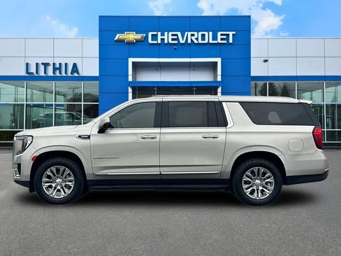 Used 2023 GMC Yukon XL Denali w/ Max Trailering Package AWD/4WD image 5