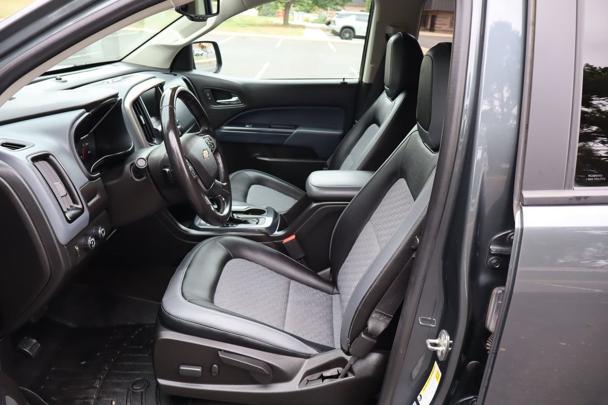 Used 2017 Chevrolet Colorado Z71 AWD/4WD image 19