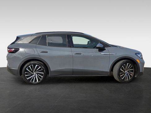 Used 2024 Volkswagen ID.4 S image 3