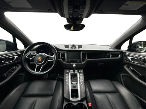 Used 2018 Porsche Macan Sport Edition AWD/4WD image 11