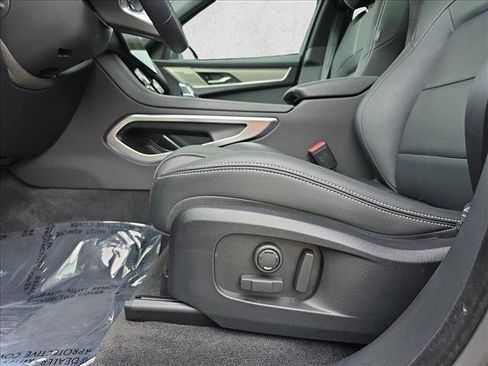 Certified 2025 Jaguar F-PACE R-Dynamic S image 28