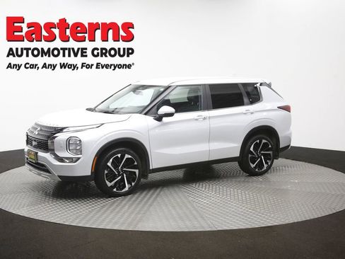 Used 2024 Mitsubishi Outlander SE AWD/4WD image 56