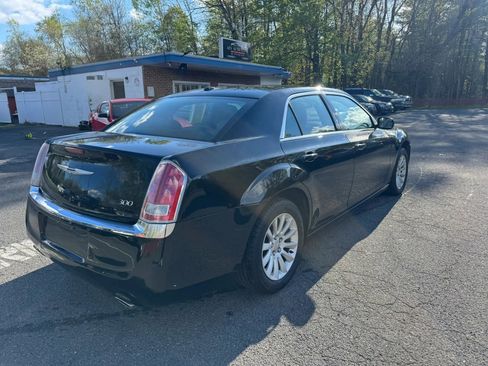 Used 2012 Chrysler 300 RWD image 3