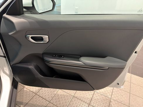 New 2026 Kia K4 LXS image 22