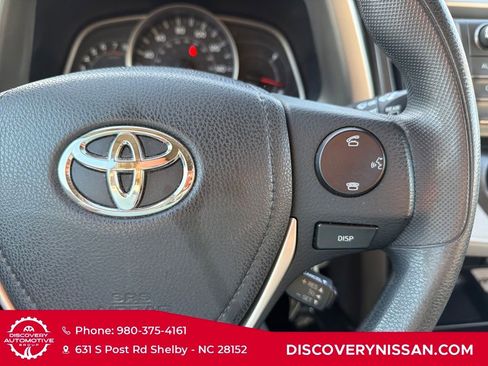 Used 2015 Toyota RAV4 LE image 19