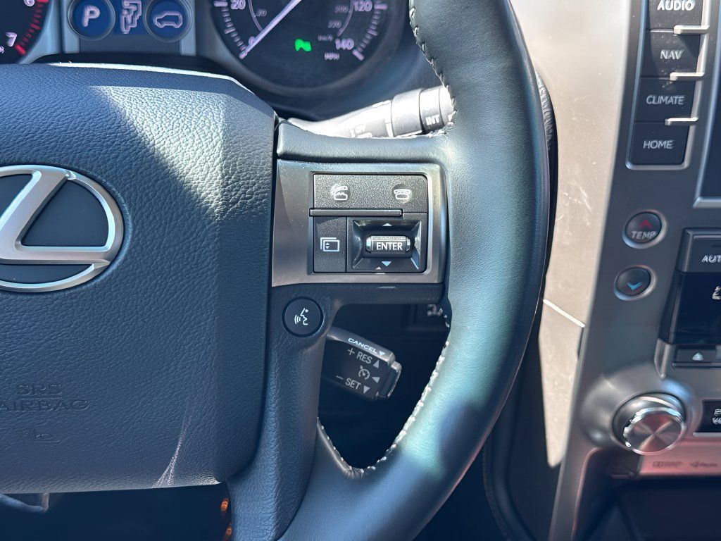 Used 2015 Lexus GX 460 w/ Premium Package AWD/4WD image 16