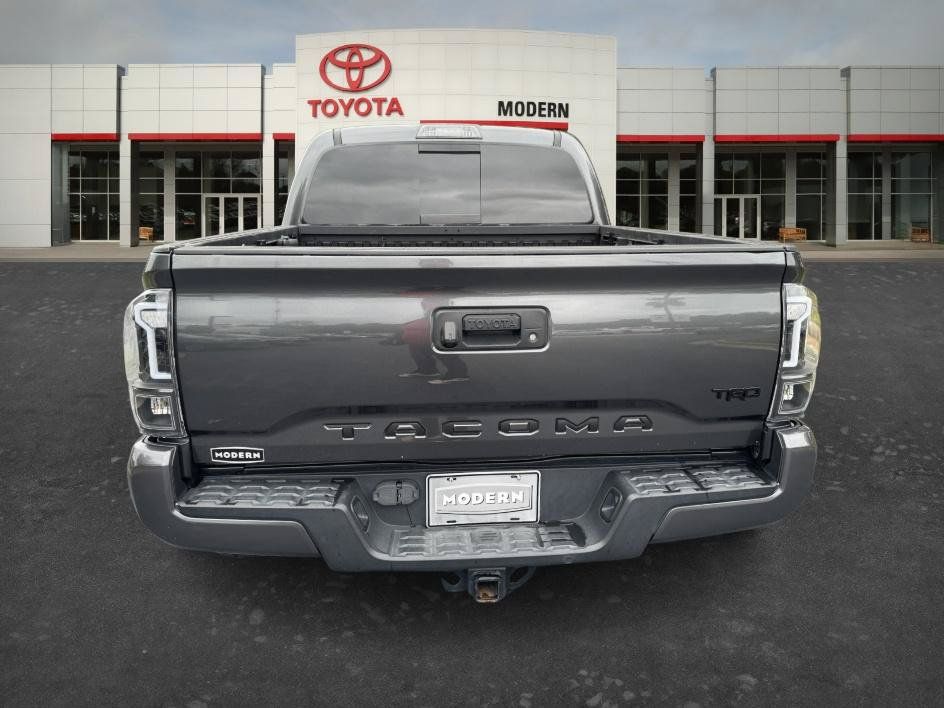 Certified 2020 Toyota Tacoma TRD Sport AWD/4WD image 6