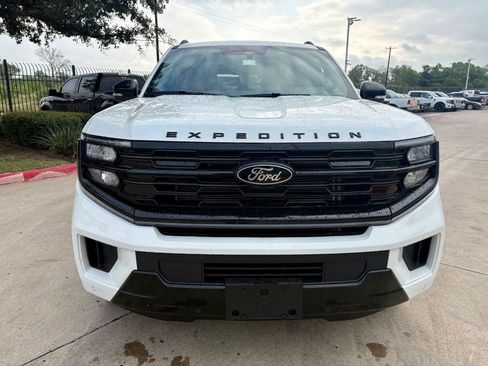 New 2026 Ford Expedition Platinum w/ Stealth Appearance Package AWD/4WD image 10