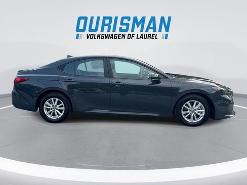 Used 2025 Toyota Camry LE w/ Convenience Package FWD image 9