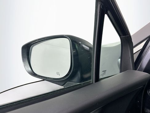 Used 2024 Subaru Ascent Premium w/ Convenience Package image 16