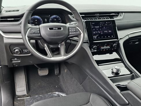 New 2026 Jeep Grand Cherokee L 2WD image 34
