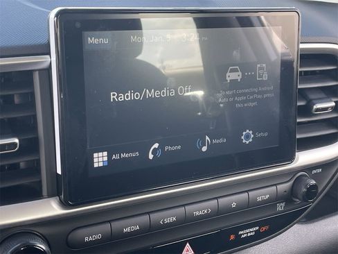 New 2026 Hyundai Venue SE image 24