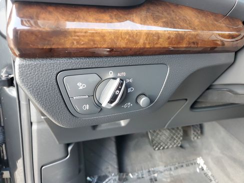 Used 2018 Audi Q5 Premium Plus w/ Premium Plus Package image 29