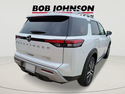 New 2025 Nissan Pathfinder Platinum AWD/4WD image 3