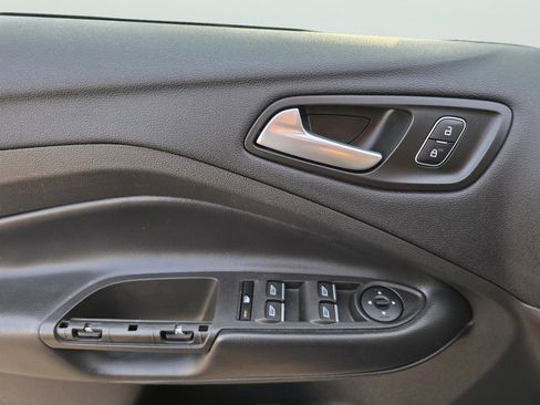 Used 2019 Ford Escape SEL image 21