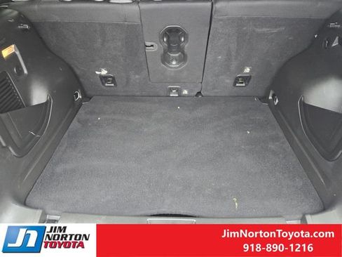 Used 2021 Jeep Renegade Latitude w/ Convenience Group AWD/4WD image 34