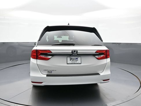 Certified 2024 Honda Odyssey EX-L image 7