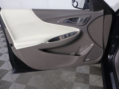 Used 2022 Chevrolet Malibu Premier FWD image 21