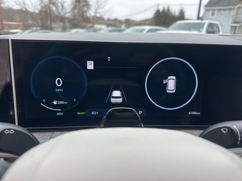 Used 2024 Hyundai Santa Fe Limited image 12