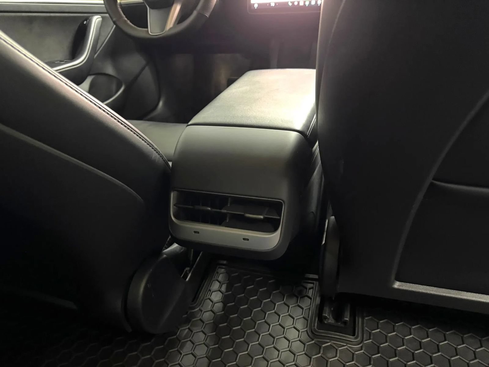 Used 2022 Tesla Model 3 Long Range AWD/4WD image 27