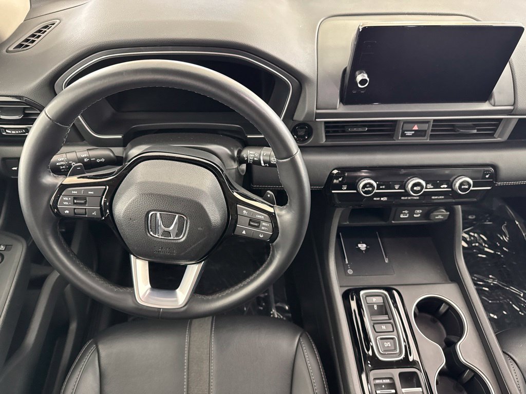 Certified 2025 Honda Pilot Touring image 34