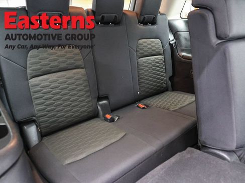 Used 2023 Nissan Pathfinder S AWD/4WD image 23