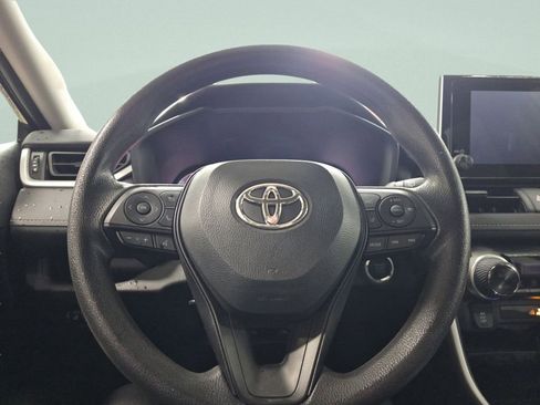 Used 2023 Toyota RAV4 XLE AWD/4WD image 30