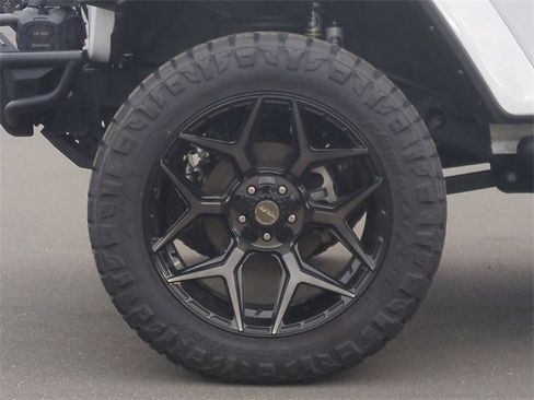 Used 2023 Jeep Wrangler Unlimited Rubicon 392 w/ Trailer Tow Package image 17