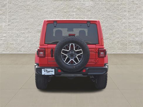 Used 2025 Jeep Wrangler Unlimited Sahara w/ Technology Group AWD/4WD image 6