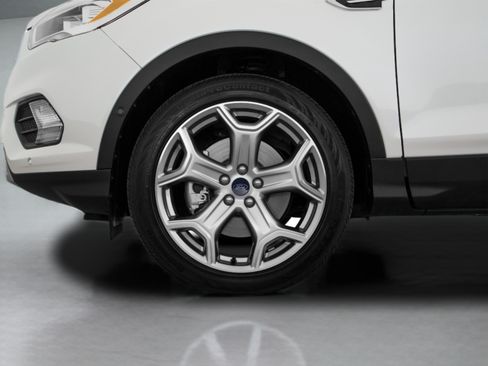 Used 2017 Ford Escape Titanium AWD/4WD image 51