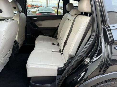 Used 2021 Volkswagen Tiguan SE R-Line image 22