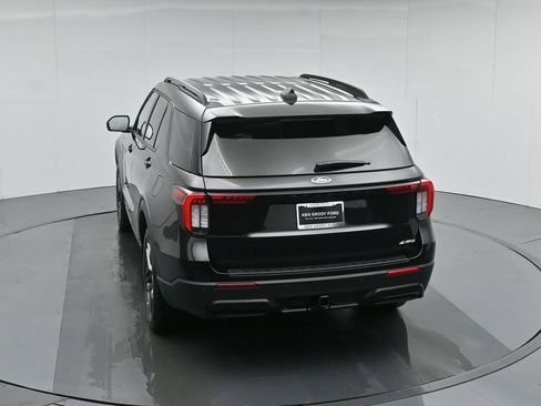 Used 2025 Ford Explorer ST-Line w/ ST-Line Street Pack image 44