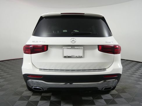 Used 2024 Mercedes-Benz GLB 250 4MATIC image 4