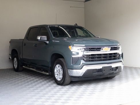 Used 2025 Chevrolet Silverado 1500 LT RWD image 6