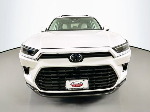 Certified 2026 Toyota Grand Highlander FWD image 2