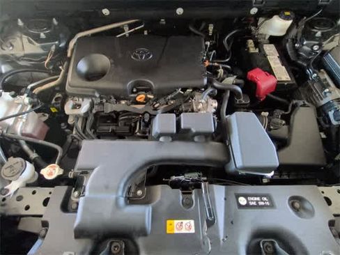 Used 2022 Toyota RAV4 LE image 15