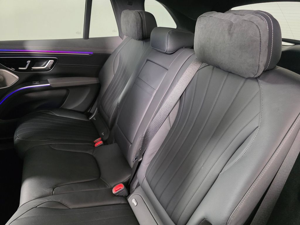 Certified 2023 Mercedes-Benz EQS 580 4MATIC SUV image 16