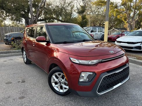 Used 2020 Kia Soul S FWD image 4