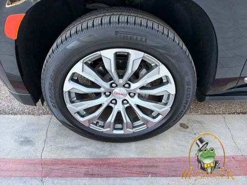 Used 2023 GMC Yukon Denali AWD/4WD image 6