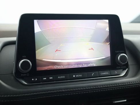 Used 2023 Nissan Rogue SV image 18