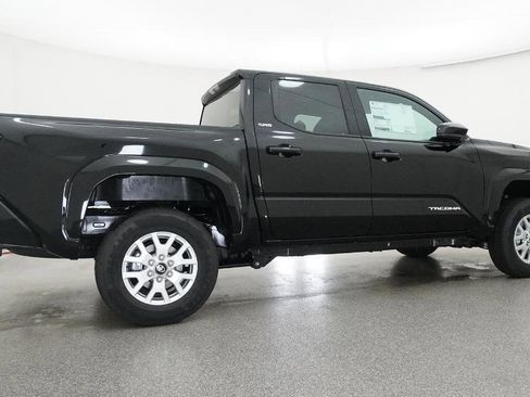 New 2026 Toyota Tacoma SR5 AWD/4WD image 4