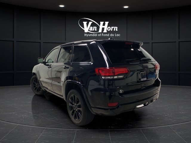 Used 2020 Jeep Grand Cherokee Altitude AWD/4WD image 5