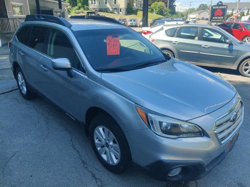 Used 2015 Subaru Outback 2.5i Premium AWD/4WD image 8