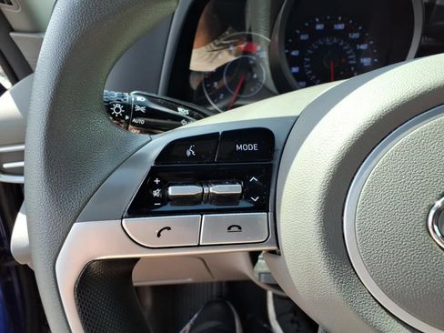 Used 2023 Hyundai Elantra SEL w/ Preferred Accessory Package FWD image 23