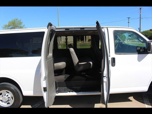 Used 2024 Chevrolet Express 3500 LS image 11